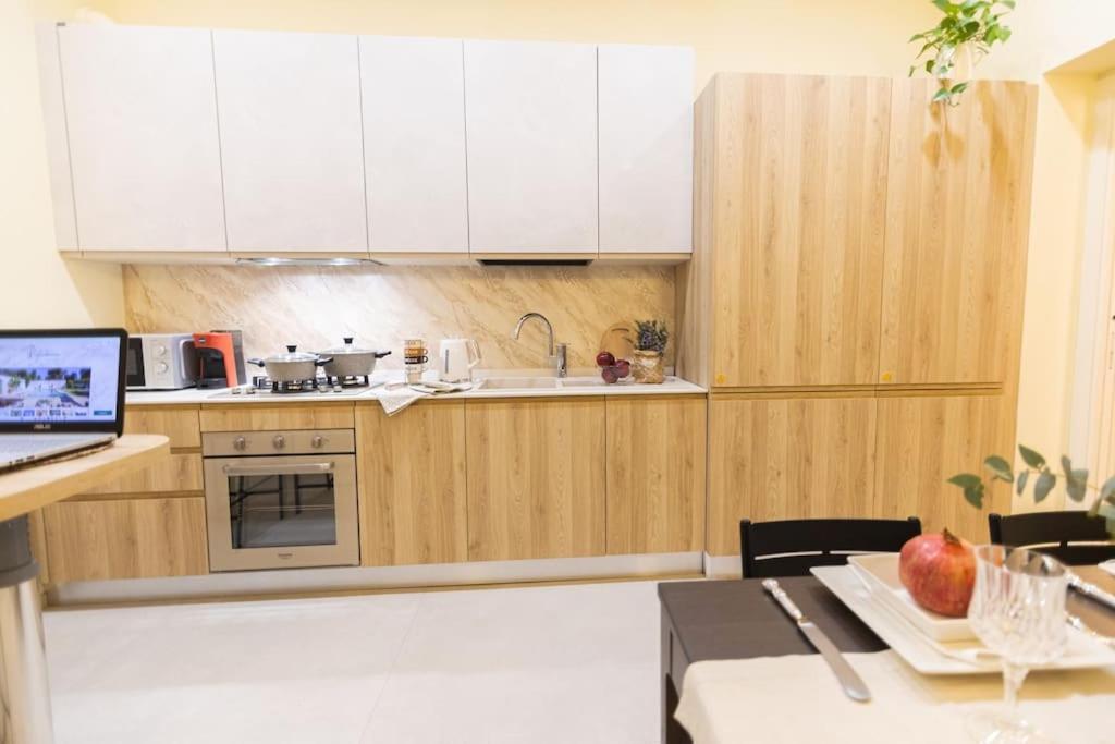Il Melograno Suite Apartment มาร์ตินาฟรังกา ภายนอก รูปภาพ