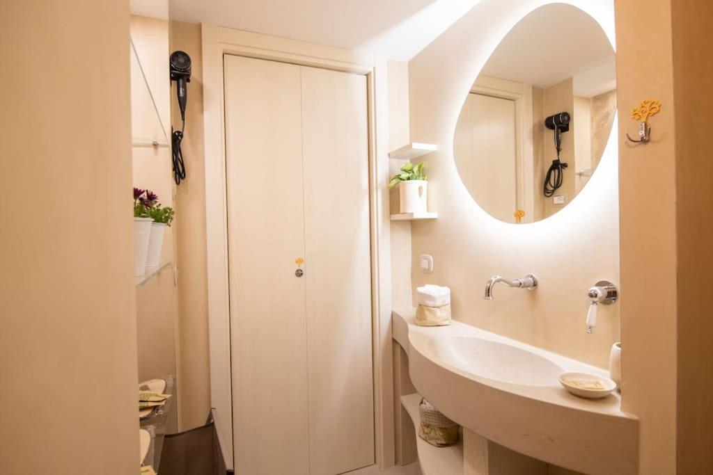 Il Melograno Suite Apartment มาร์ตินาฟรังกา ภายนอก รูปภาพ